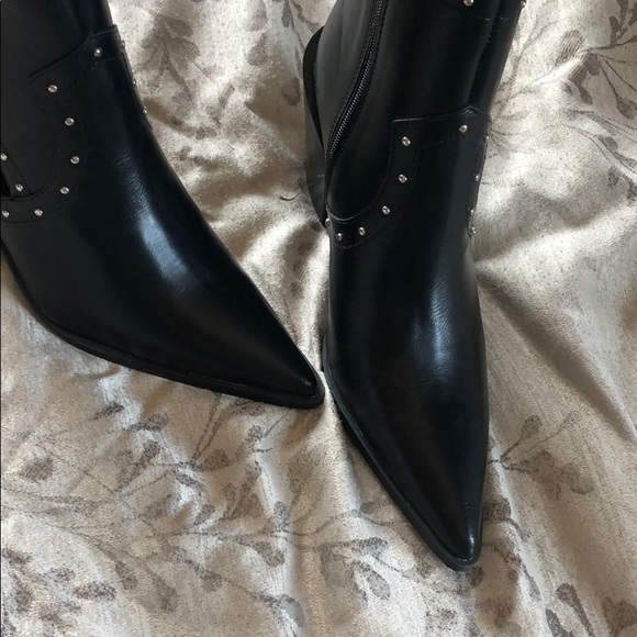 Rocker Boots! - Picture 2 of 5